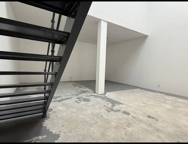 147M² WAREHOUSE FOR SALE IN BARBEQUE DOWNS